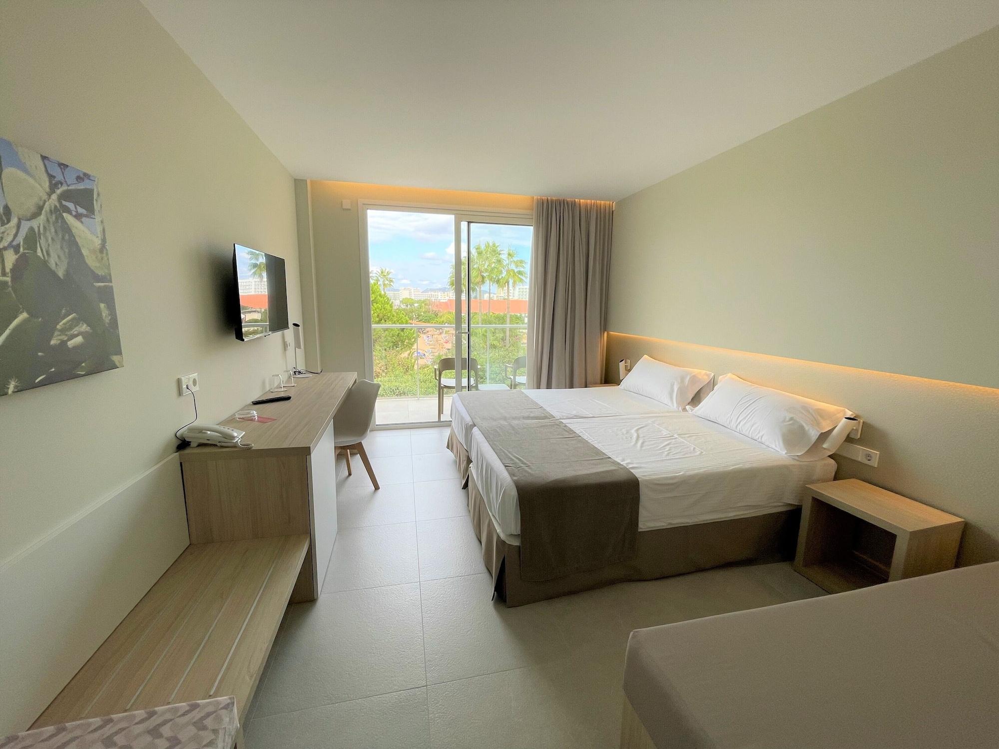 Garbi Cala Millor Hotel Buitenkant foto